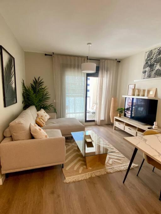 Nuevo Moderno Apartamento De Lujo Seville Exterior photo