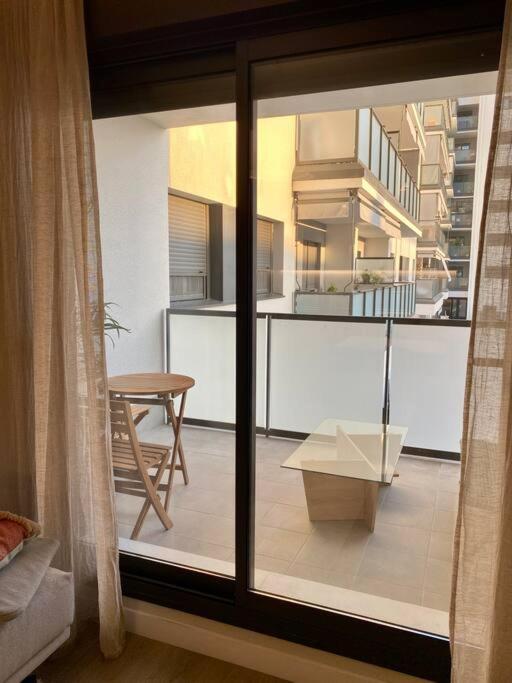 Nuevo Moderno Apartamento De Lujo Seville Exterior photo